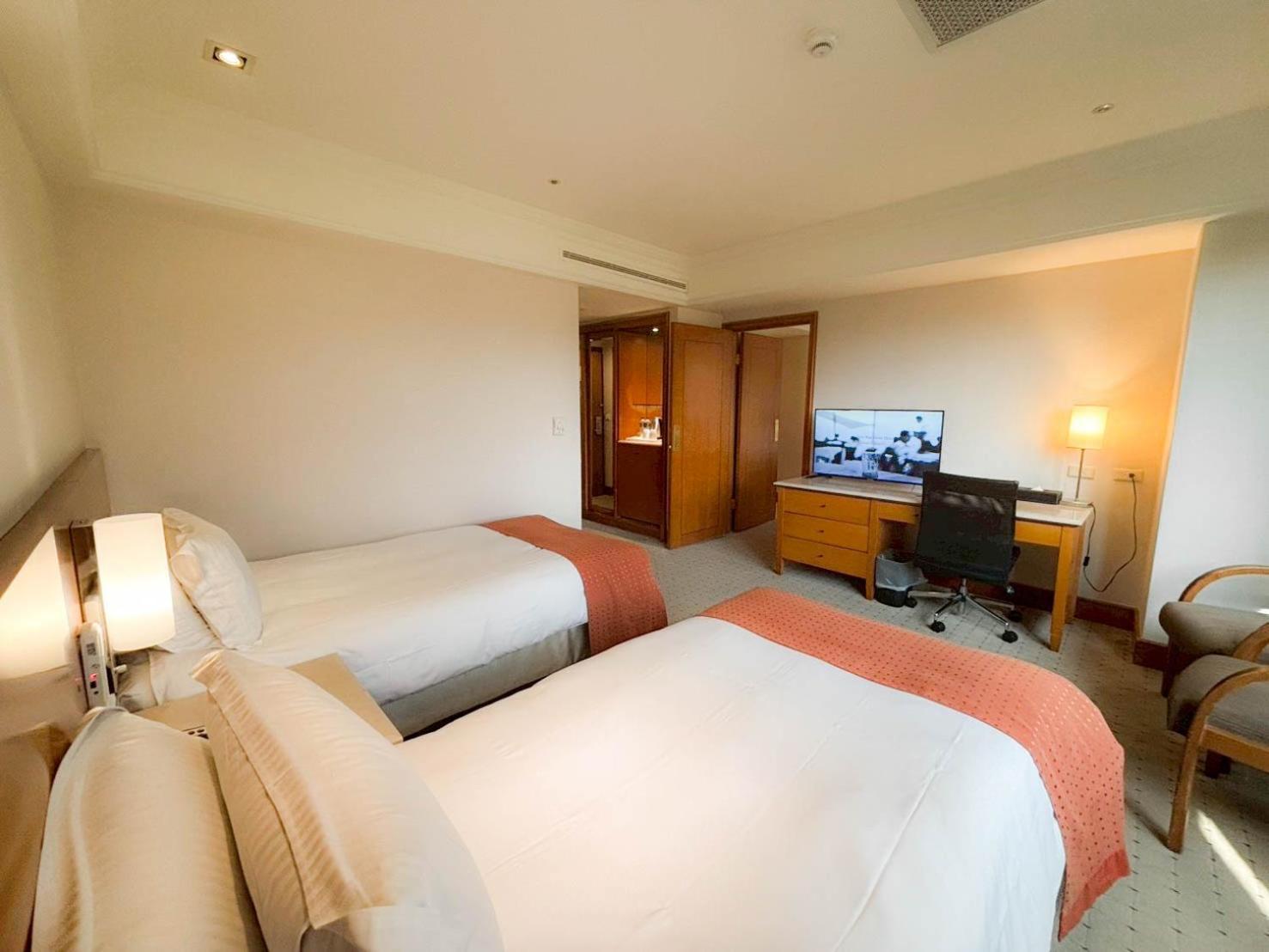 Hione Holiday Hotel Taipei Bagian luar foto
