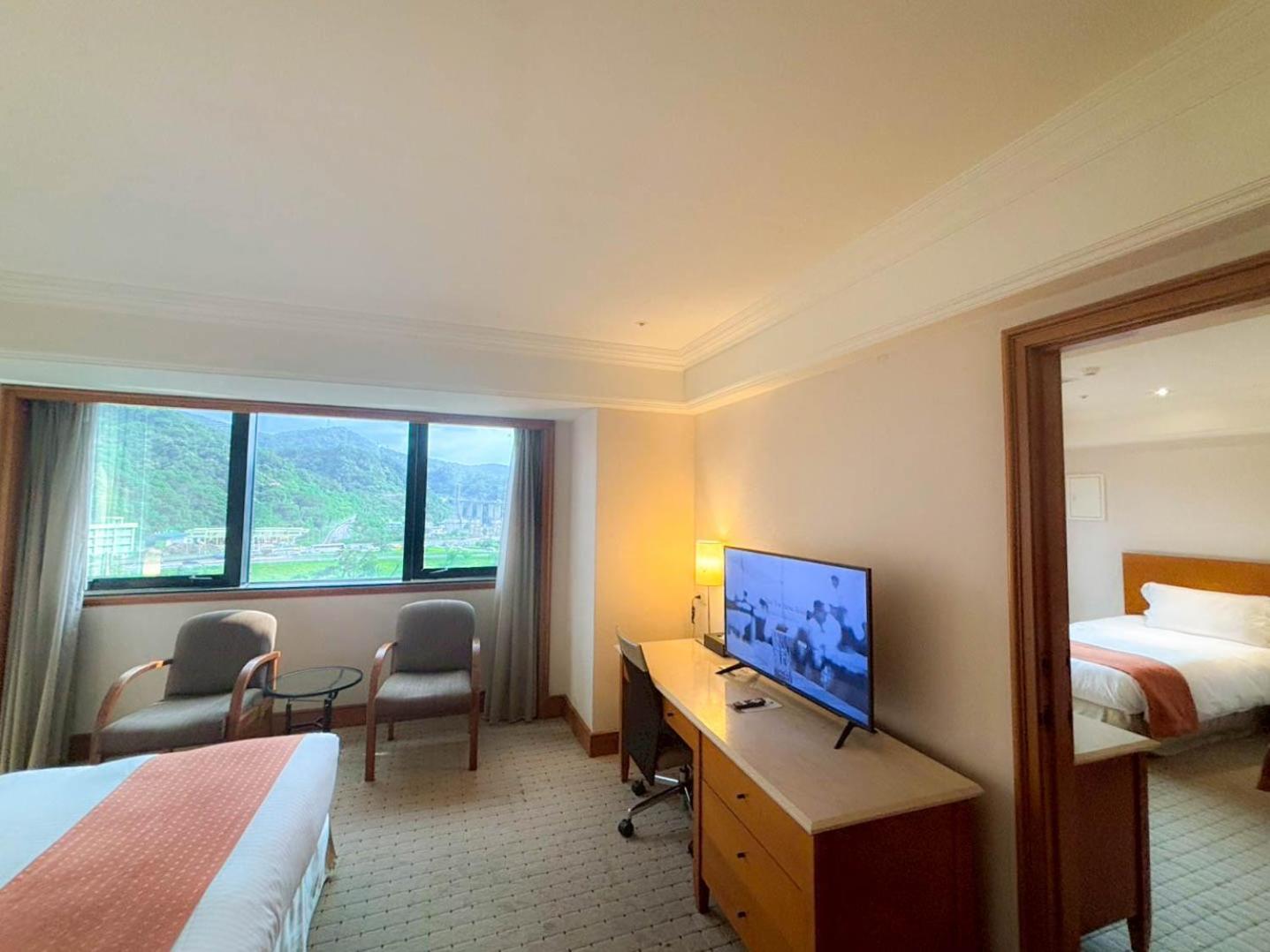 Hione Holiday Hotel Taipei Bagian luar foto