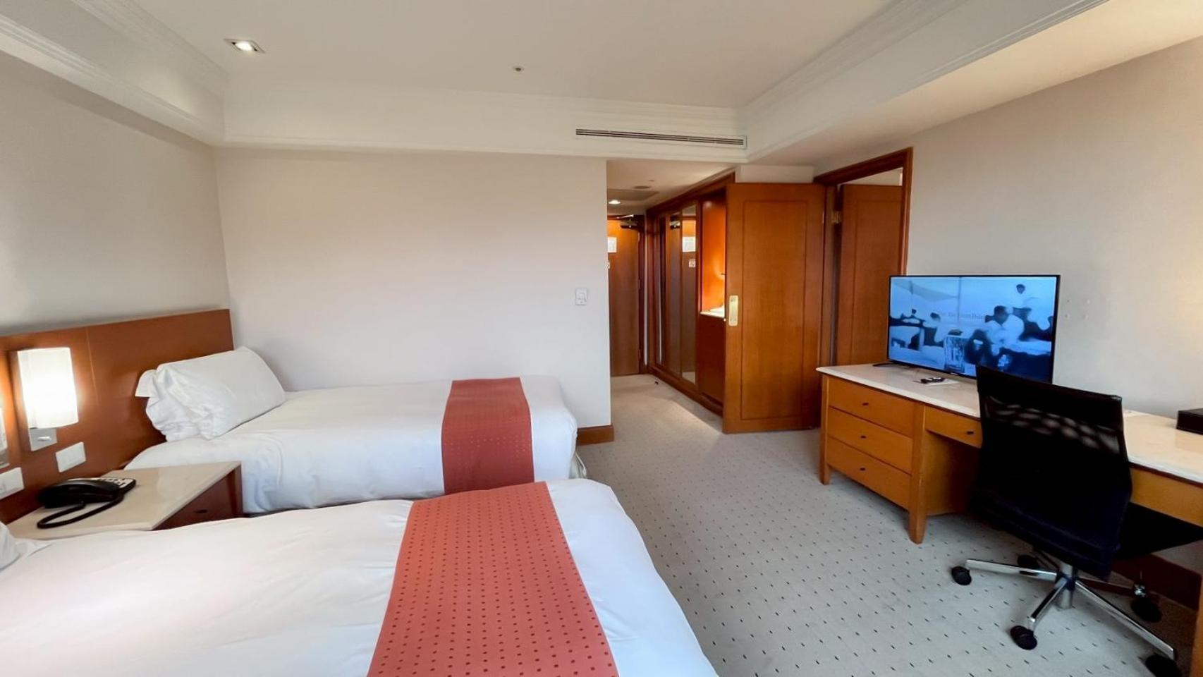 Hione Holiday Hotel Taipei Bagian luar foto