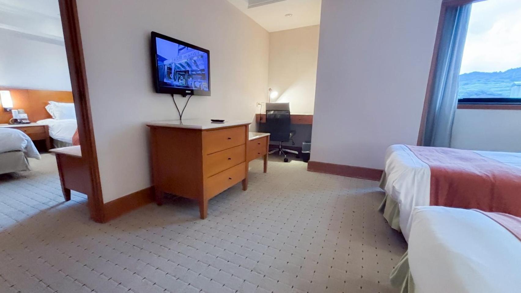 Hione Holiday Hotel Taipei Bagian luar foto